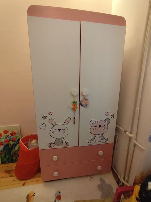 Детски гардероб за момиче