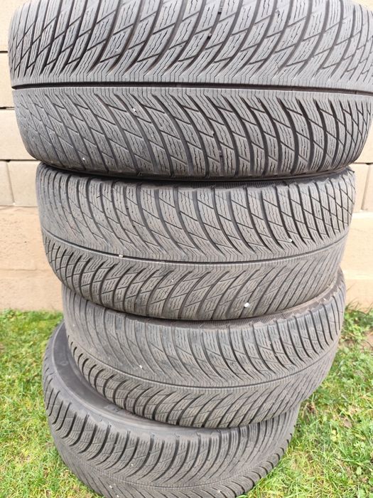 Vand 4 anvelope Michelin 245 45 18 iarna