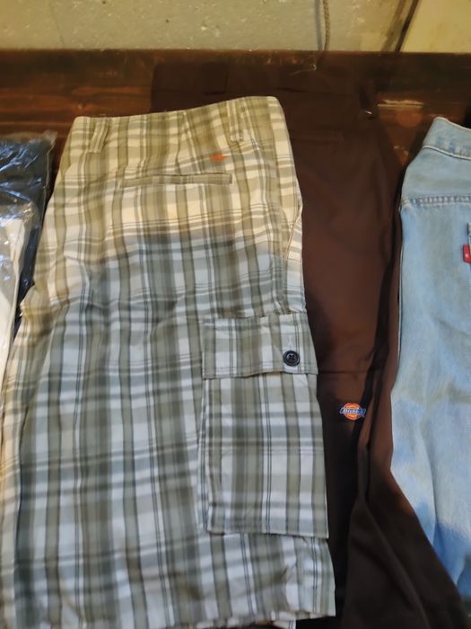 blugi outlet xxl,bermude xxl,tricouri,pachet complet,lichidare stoc