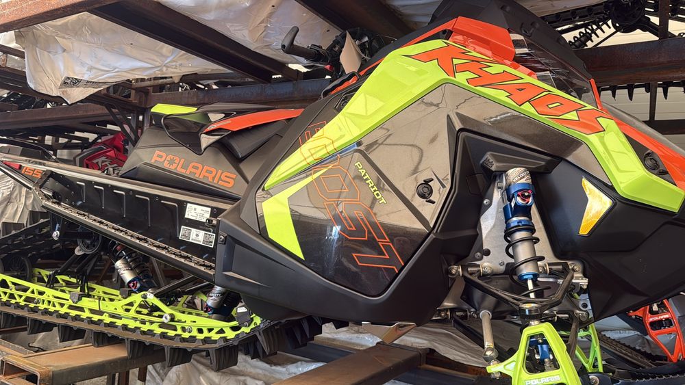 Snowmobil Polaris RMK Khaos Patriot BOOST 155 2.7  2023 NOU