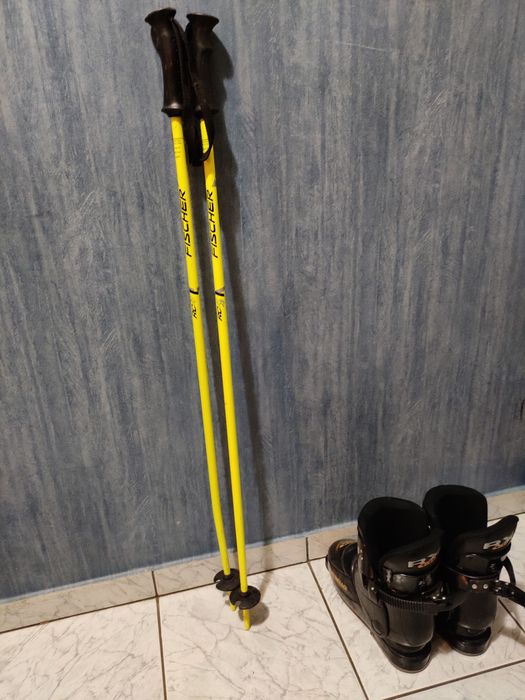 Ски и ски обувки+щеки