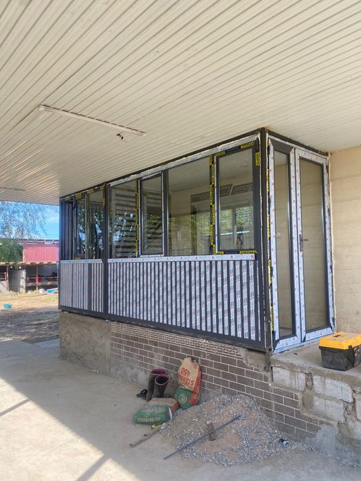 Окна двери и витражи