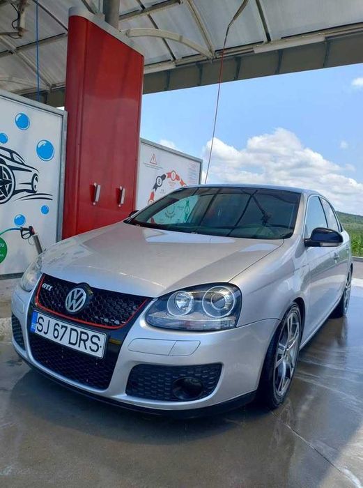 Volkswagen Jetta 2.0 TDI 170 CP