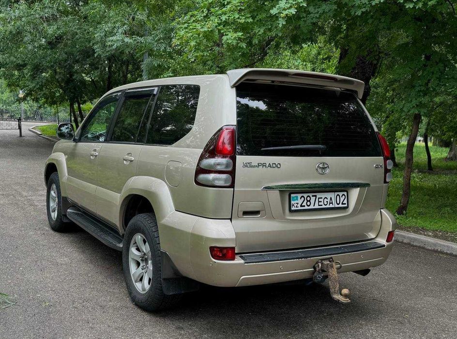 Автомобиль прадо 120