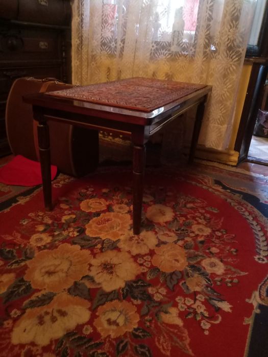 Стол + стулья + журнальный столик