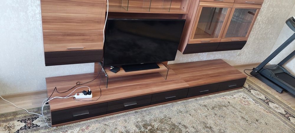 Стенка в гостиную