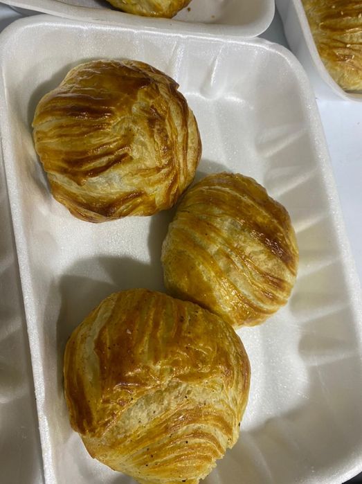 Самса обеды сэндвичи  выпечка большой ассортимент