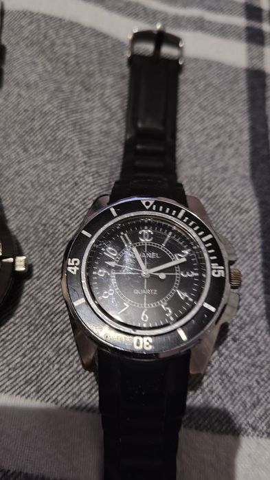 Ceasuri diferite modele