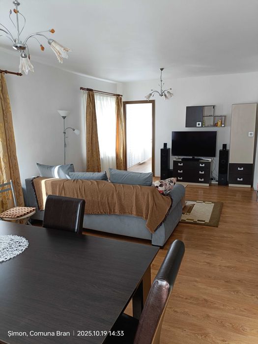 Casa de închiriat termen lung în Șimon