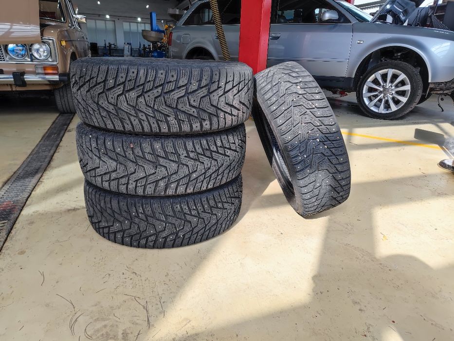 зимние шины  Hankook ,комплект