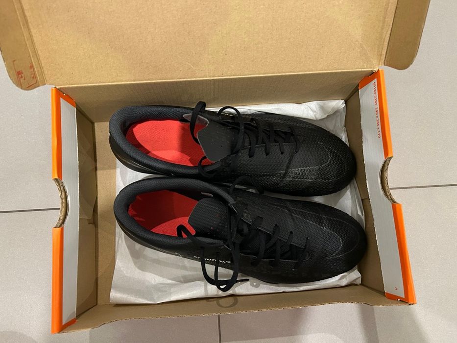 Vând ghete fotbal Nike