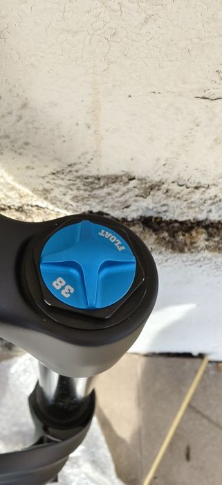 Нова Вилка FOX 38 Rhythm Float 29″ 180mm GRIP Boost 15x110mm