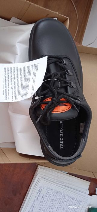 Работни обувки. 44 номер