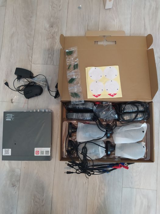 Комплект видеонаблюдения