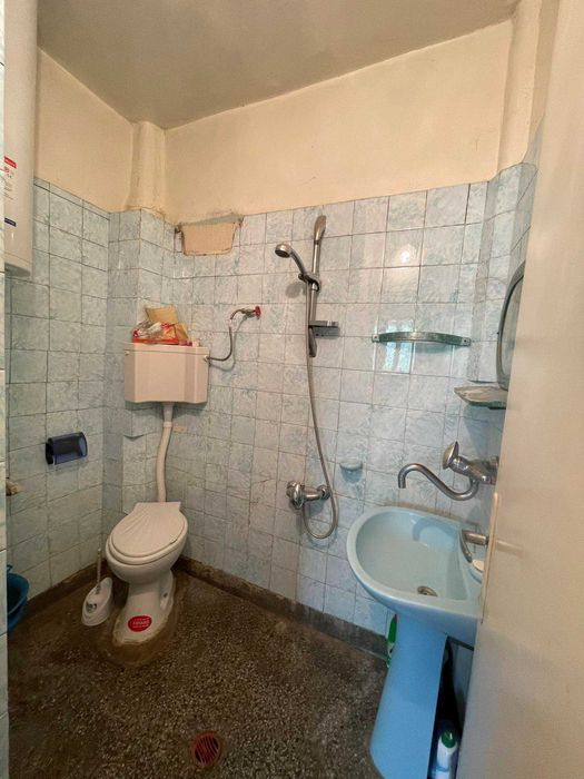 Продава се Четиристаен апартамент в Търговище, Център - 95 кв.м за 838 €/кв.м - Снимка #2