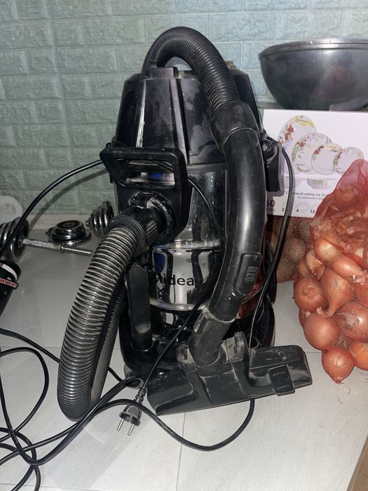 Продам пылесос Midea
