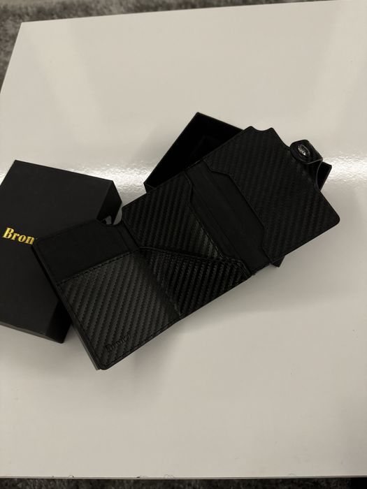 Картодържатели/Card Holder