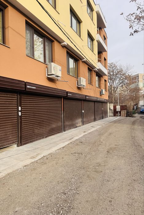 Чисто нов гараж, ул. Милен Цветков, кв. Суха река - ток и вода