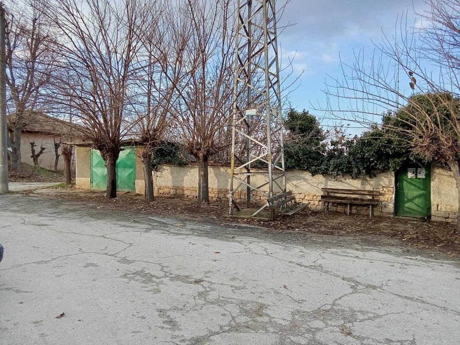 Продава се Къща в София, Летище София - 160 кв.м за 160 €/кв.м - Снимка #2