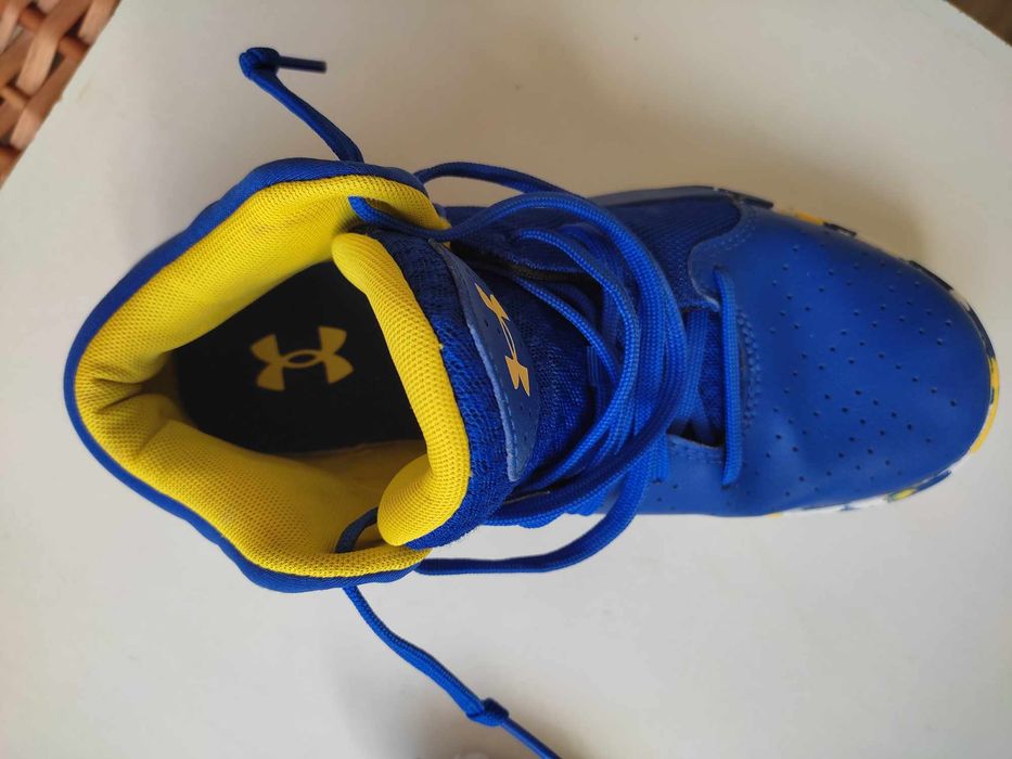 Летни Under armour размер 39-40