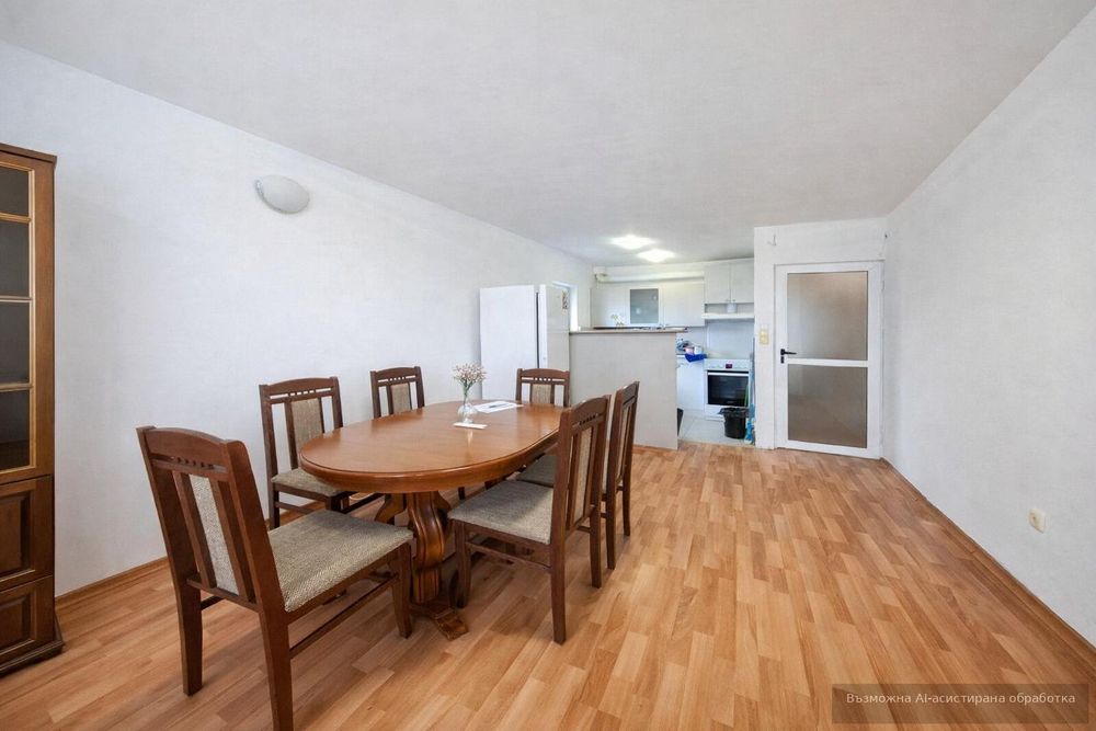 Дава се под наем Тристаен апартамент в Варна, ЖП Гара - 98 кв.м за 698.19 € - Снимка #2