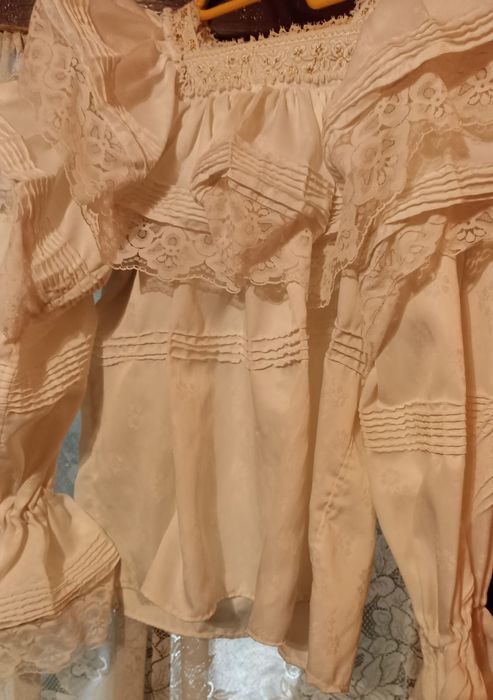 Cămașă femeiască tradiționale