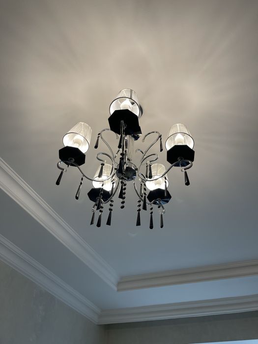 Продаю 2 люстры