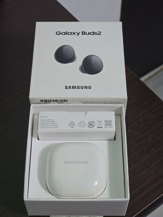 Vand Galaxy Buds 2