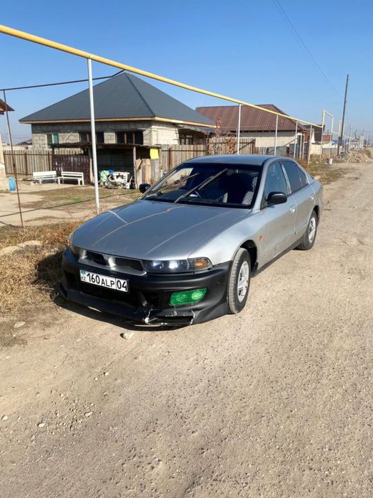 Митсубиси Galant дутый