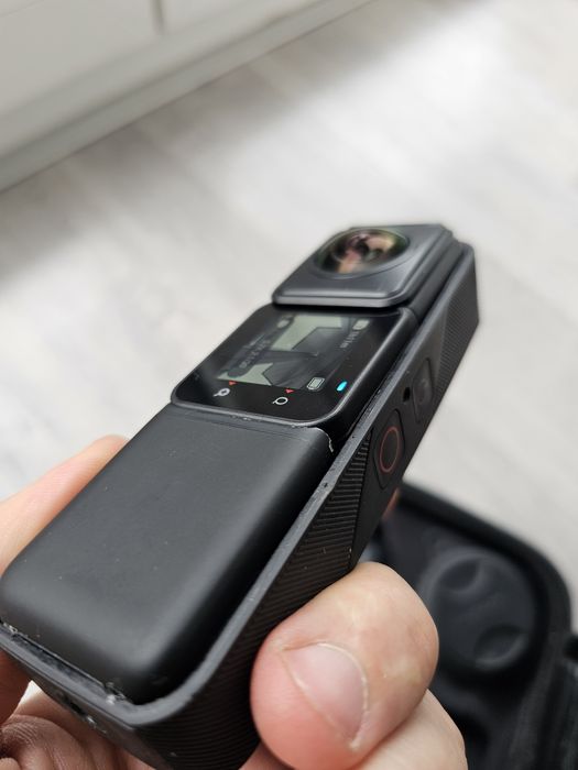Vând pachet complet Insta360 ONE RS - Lentile 4K, 360, 1-Inch Leica +