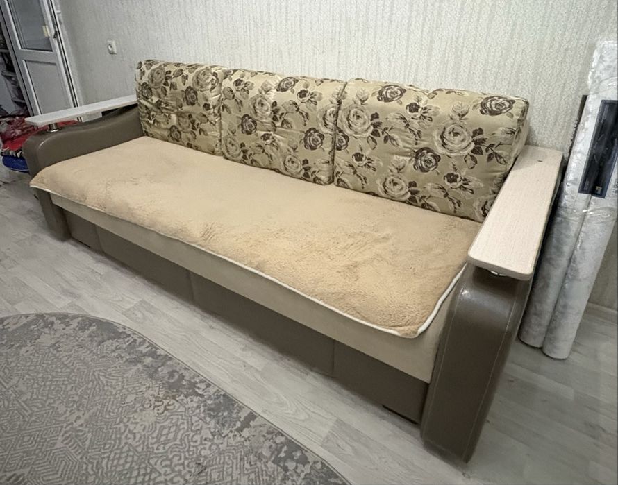 Продам диван домашний