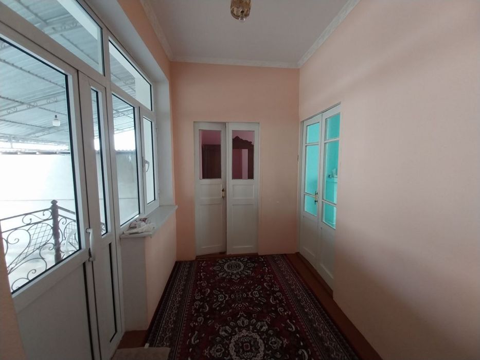 Продается участок с домом в Янгиюльском районе (Гульбахор).