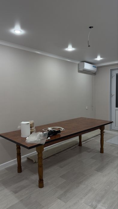 Стол в отличном состояний, Россия