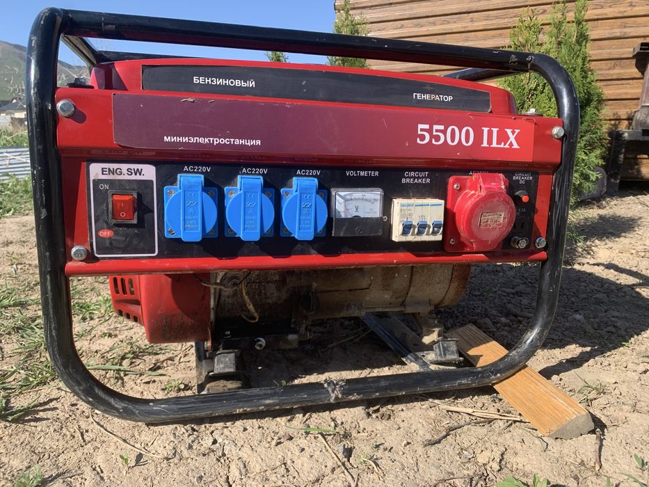 Продам бензиновый генератор
