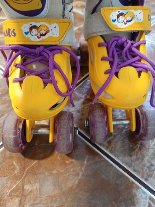 Role fetițe, model cu 4 roti (2 fata, doua spate), mărimea 27-30