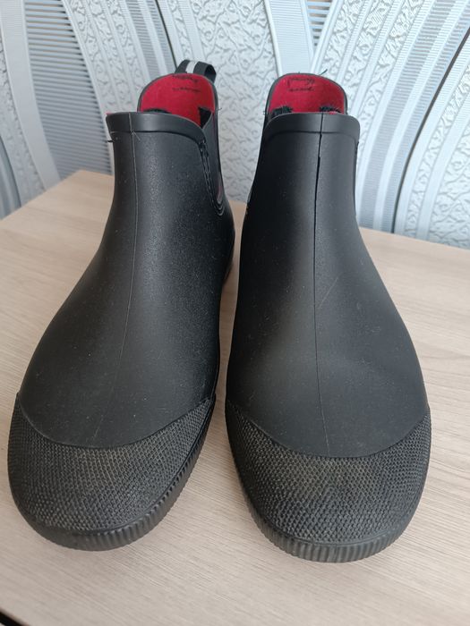 Продам мужские резиновые сапоги!