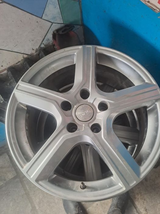 Продам диски хорошие ровные