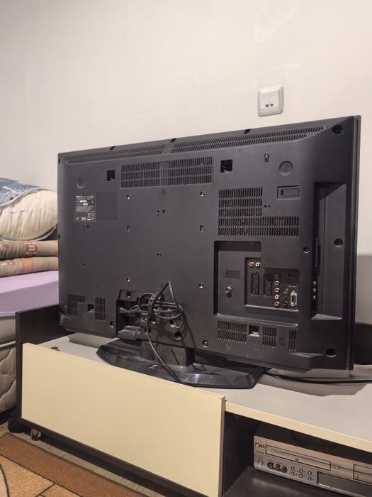 Телевизор Sony Bravia модел KDL-32S5600