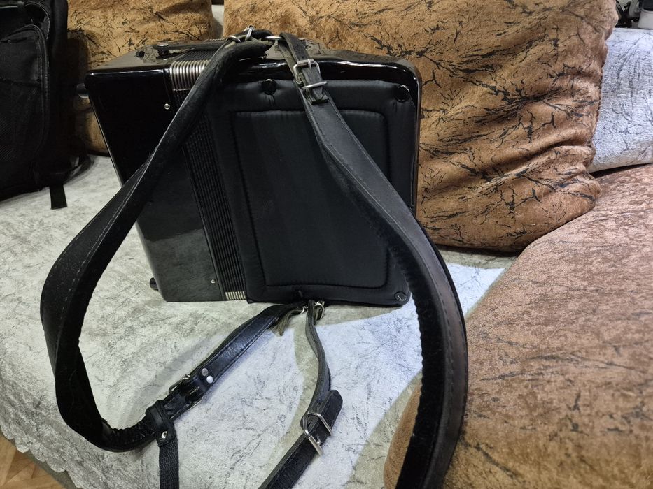 Продаётся баян пятирядный