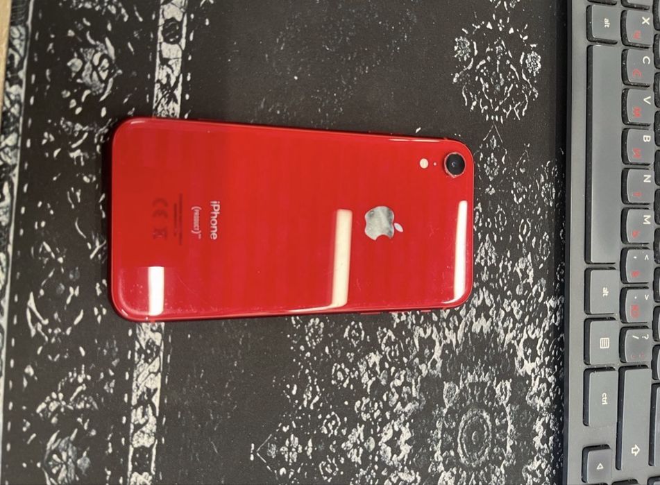 Продается IPhone XR
