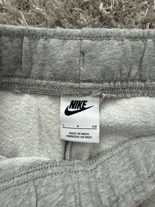 Оригинално долнище Nike