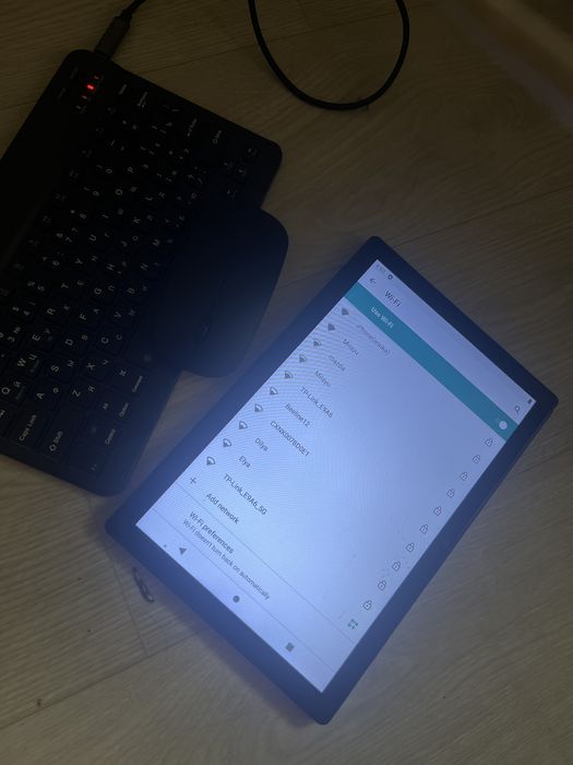 Продается планшет в отличном форме.Было использовано 2 месяца.