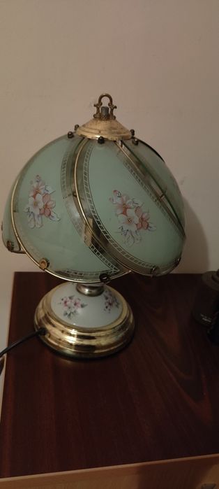 Veioza veche cu model floral!