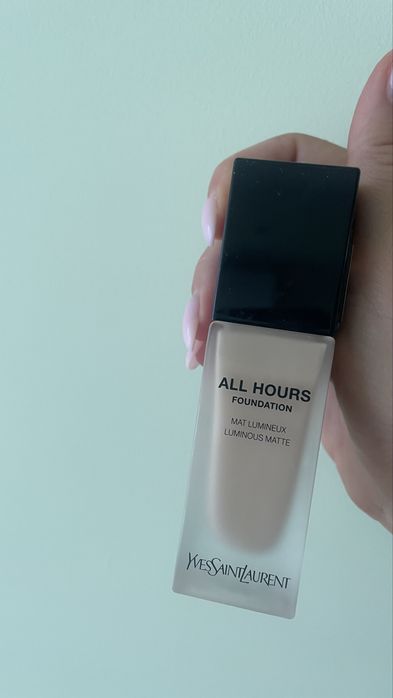Фондьотен YSL  нов