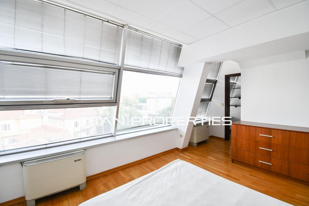 Мезонет, под наем, Център - Докторски паметник