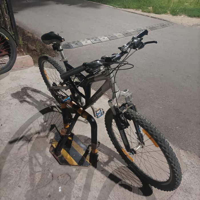 Велосипед привезли из Германии двух подвесный