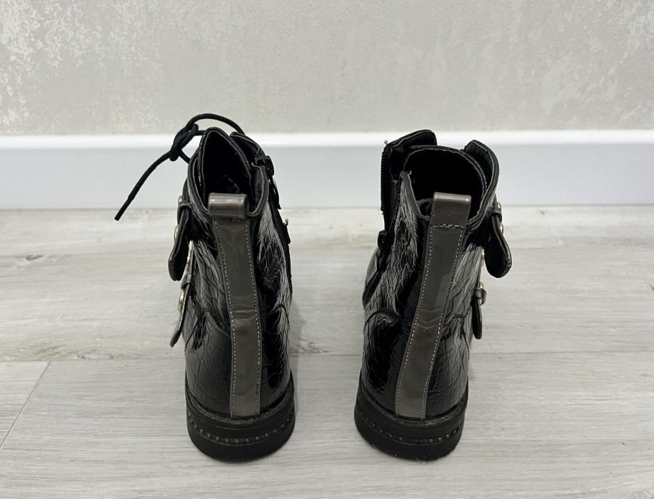 Продам ботиночки осенние