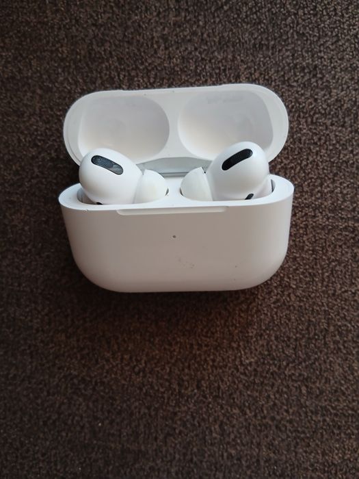 Airpods pro продам и airpods