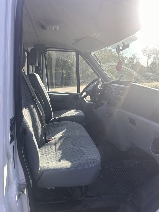 Ford Transit 2.2 TDCi 9 locuri
