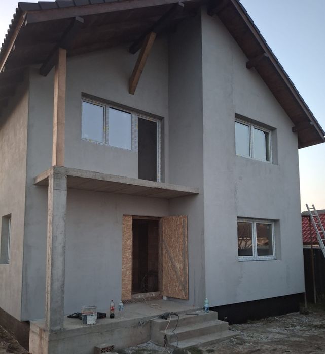 Vînd Vilă 5 camere premium Hărman linga stradă asfaltată,